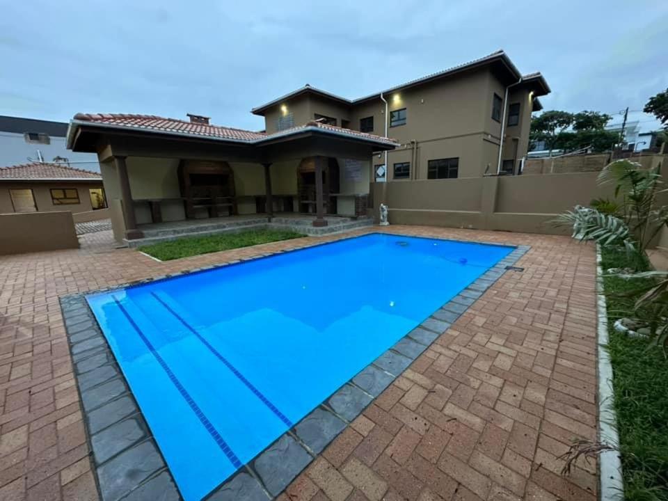 Six64 On Kingsway A5 Amanzimtoti